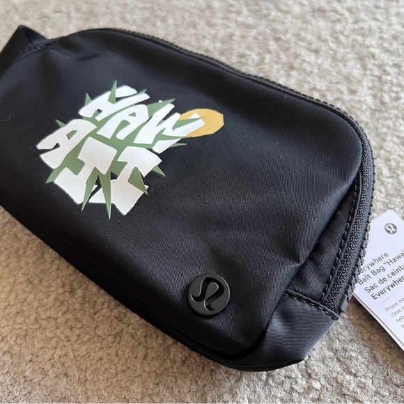 LULULEMON HAWAII EXCLUSIVE EVERYWHERE BELT BAG! ✨ - Picture 4 of 4